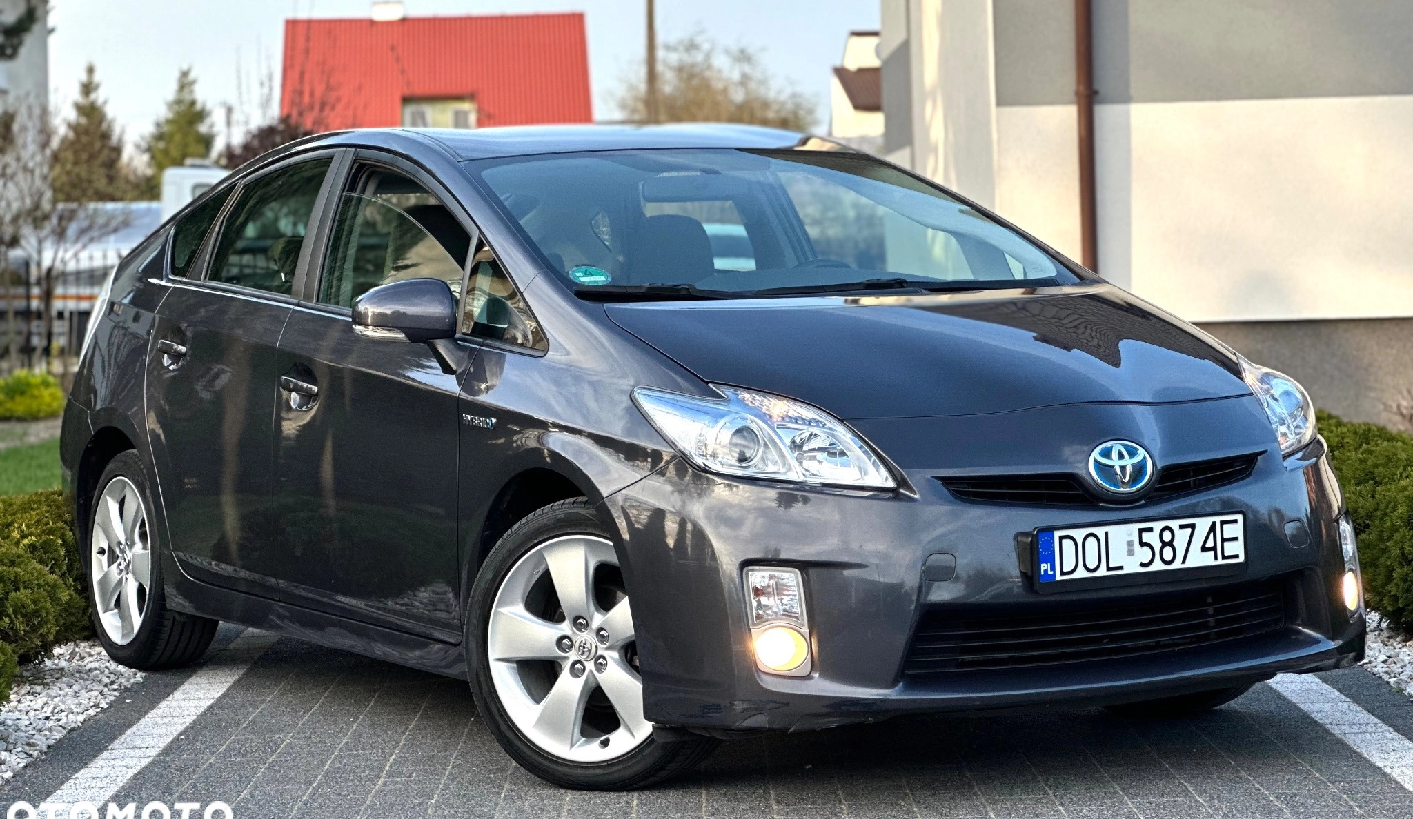Toyota Prius cena 40900 przebieg: 185000, rok produkcji 2011 z Twardogóra małe 781